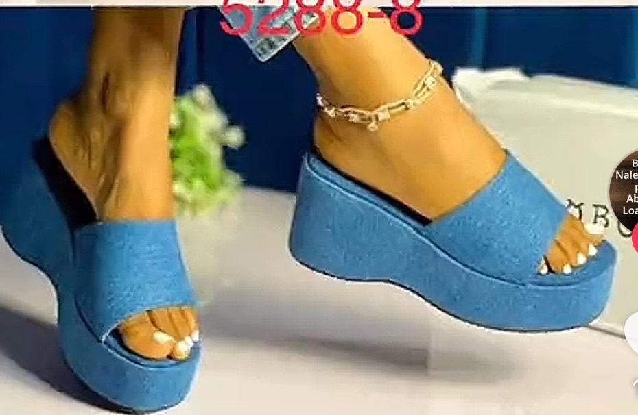 Une chaussure montante
