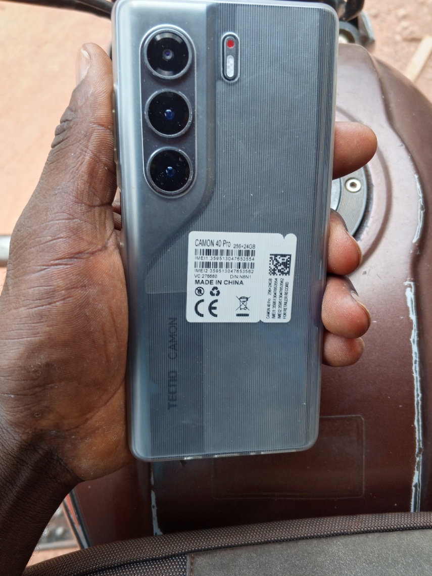 Tecno Camon 40 pro